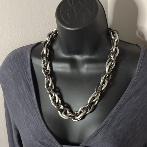 Black And Silver Tone Lightweight Large Link Chain Necklace - Picture 10 of 11